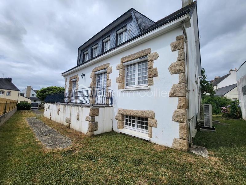 Maison traditionnelle - 135 m² - 6 pièces