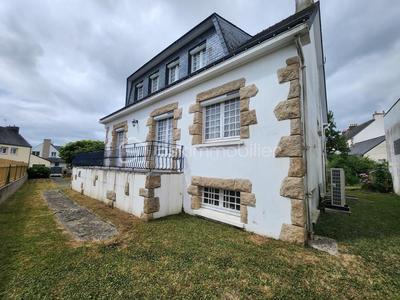 Maison traditionnelle - 135 m² - 6 pièces