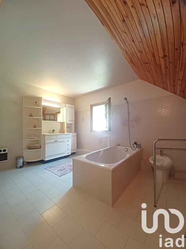 Maison de village - 221 m² - 6 pièces