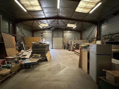 Local commercial - 310 m² - 1 pièce