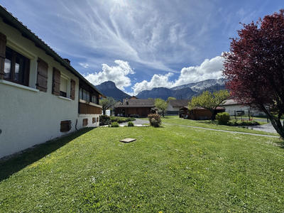 Maison - 182 m² - 7 pièces