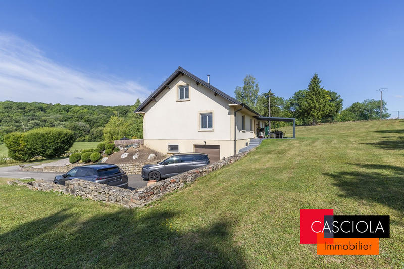 Maison - 216 m² - 7 pièces