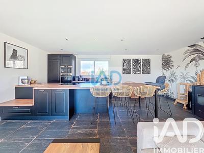 Maison - 95 m² - 6 pièces