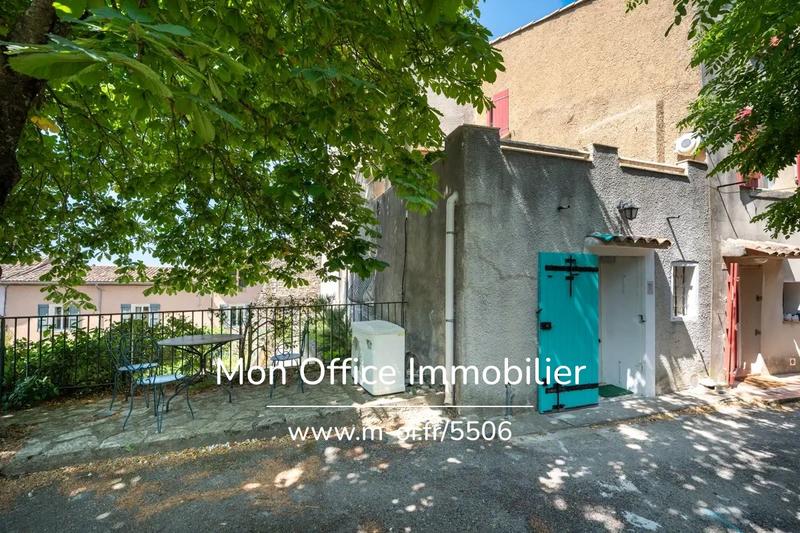 Demeure - 250 m² - 8 pièces