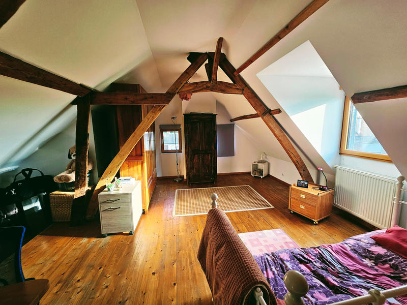 Maison - 250 m² - 9 pièces