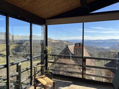 Maison - 224 m² - 12 pièces