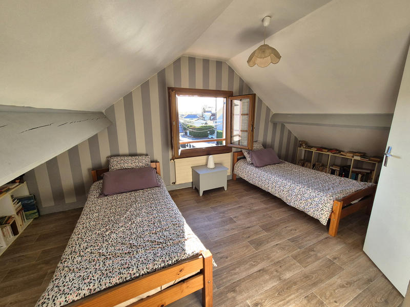 Maison - 95 m² - 5 pièces