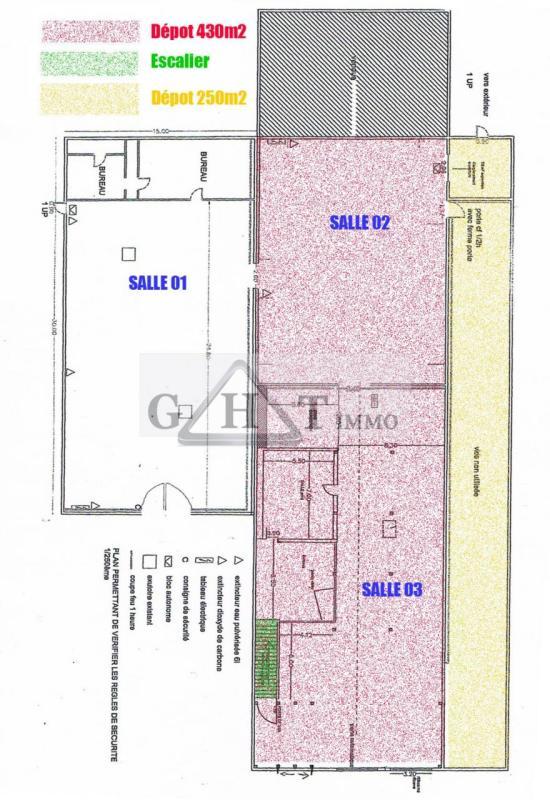 Local commercial - 1 930 m²