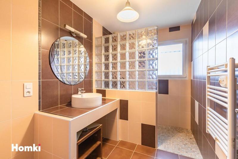 Maison - 111 m² - 4 pièces