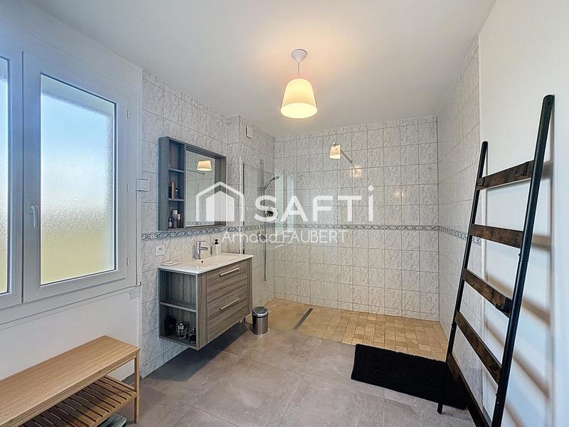 Maison - 205 m² - 8 pièces