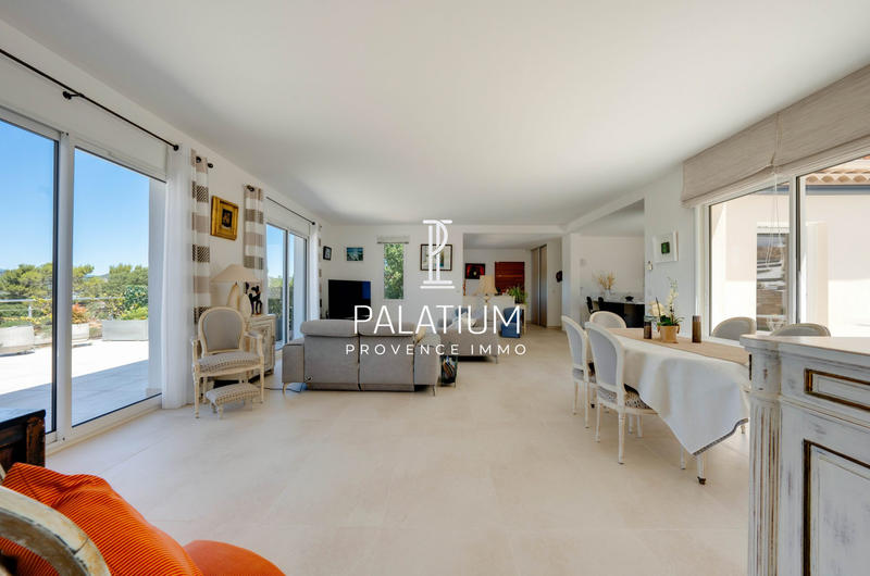 Maison - 233 m² - 4 pièces