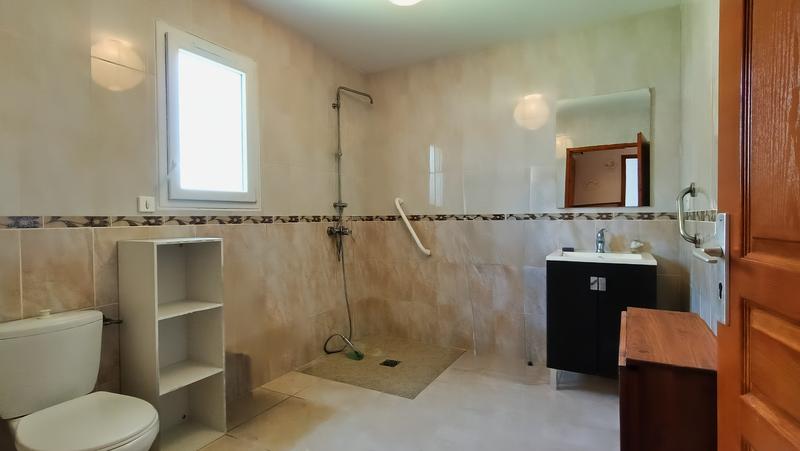 Maison - 254 m² - 11 pièces