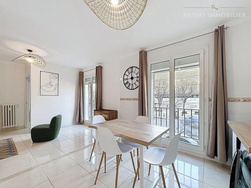 Appartement - 70 m² - 4 pièces