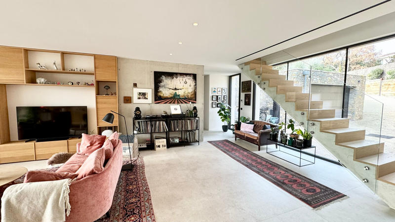 Maison - 228 m² - 5 pièces