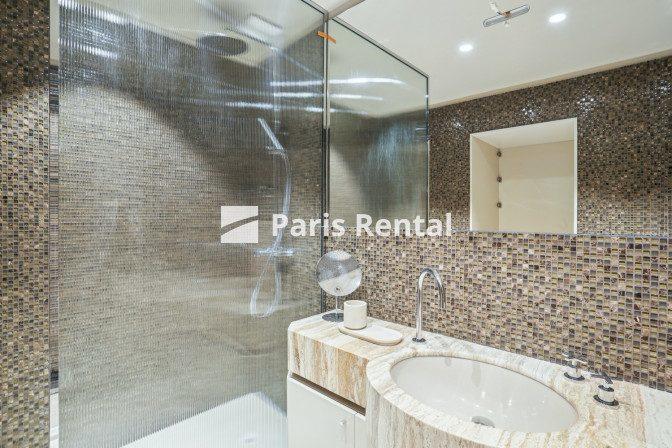 Appartement - 216 m² - 4 pièces