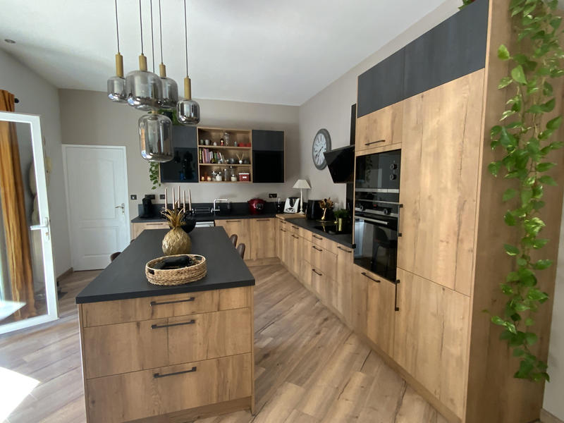 Maison - 168 m² - 6 pièces