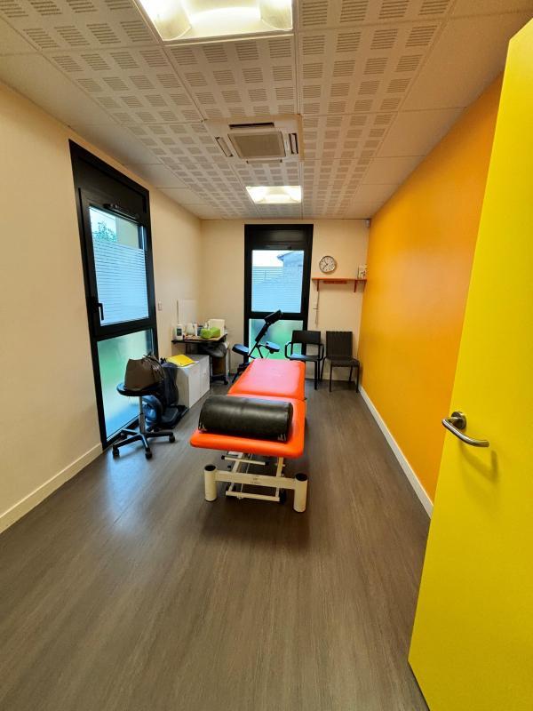 Bureau - 65 m² - 4 pièces