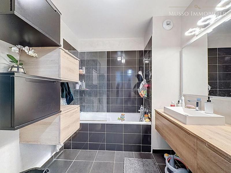 Appartement - 60 m² - 3 pièces