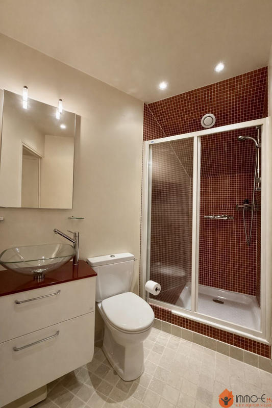 Maison - 261 m² - 7 pièces