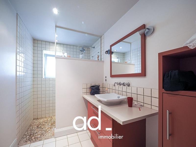 Maison traditionnelle - 320 m² - 12 pièces