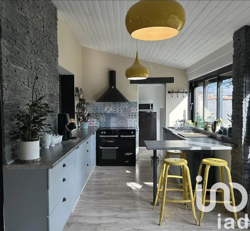 Maison - 196 m² - 6 pièces