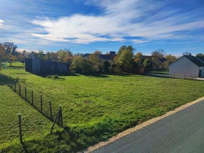 Terrain constructible - 1 001 m²