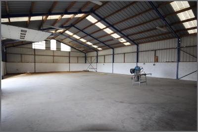 Loft - 500 m² - 3 pièces