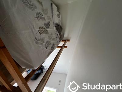 Chambre - 9 m² - 1 pièce