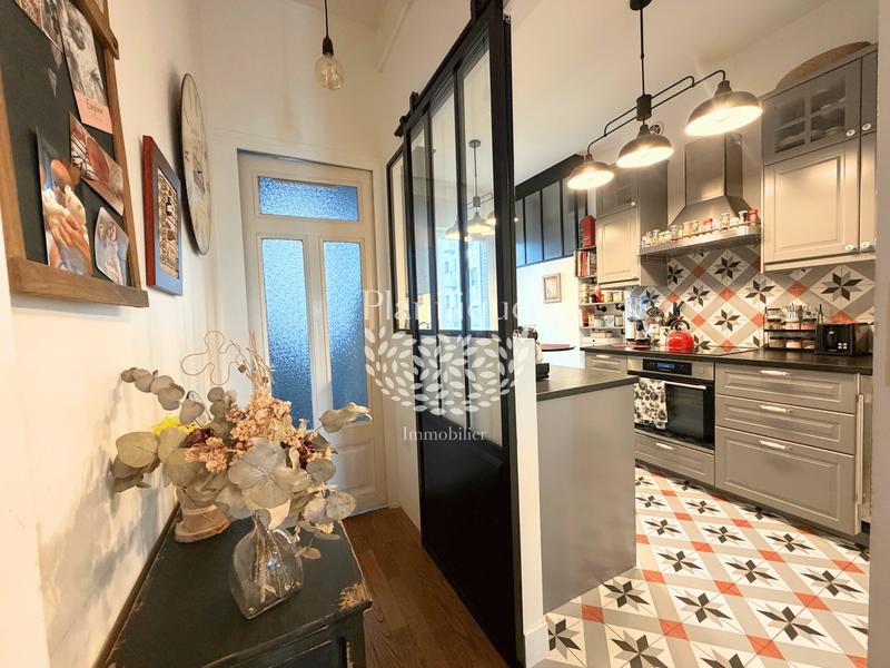 Appartement - 75 m² - 3 pièces