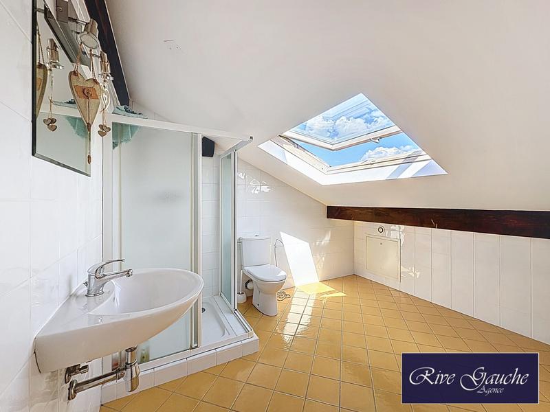 Maison - 267 m² - 7 pièces