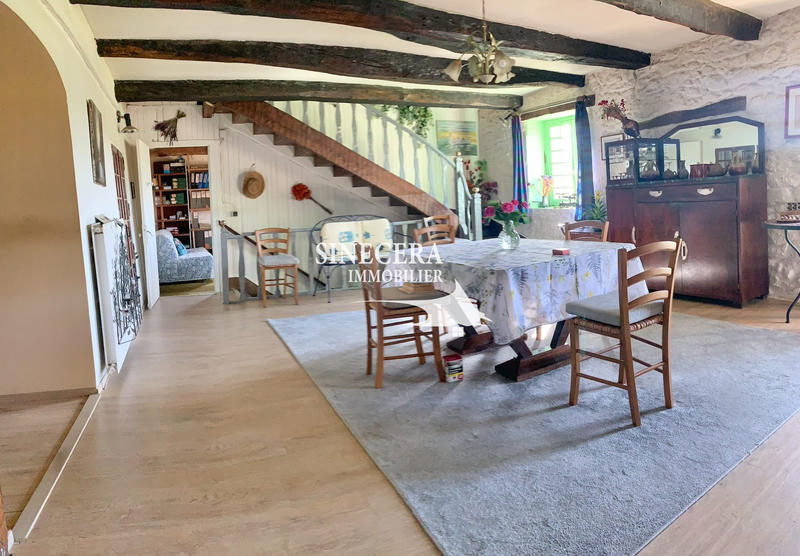 Maison - 200 m² - 6 pièces