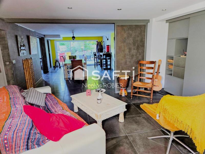 Maison - 177 m² - 6 pièces