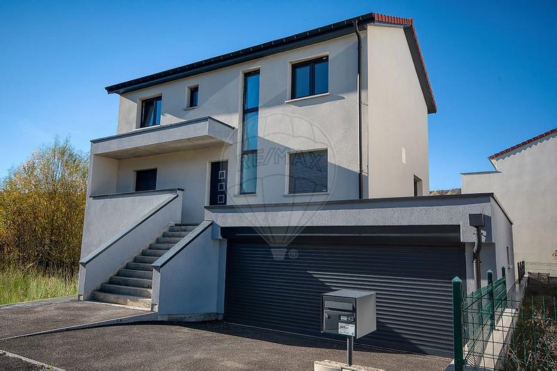 Maison - 134 m² - 5 pièces