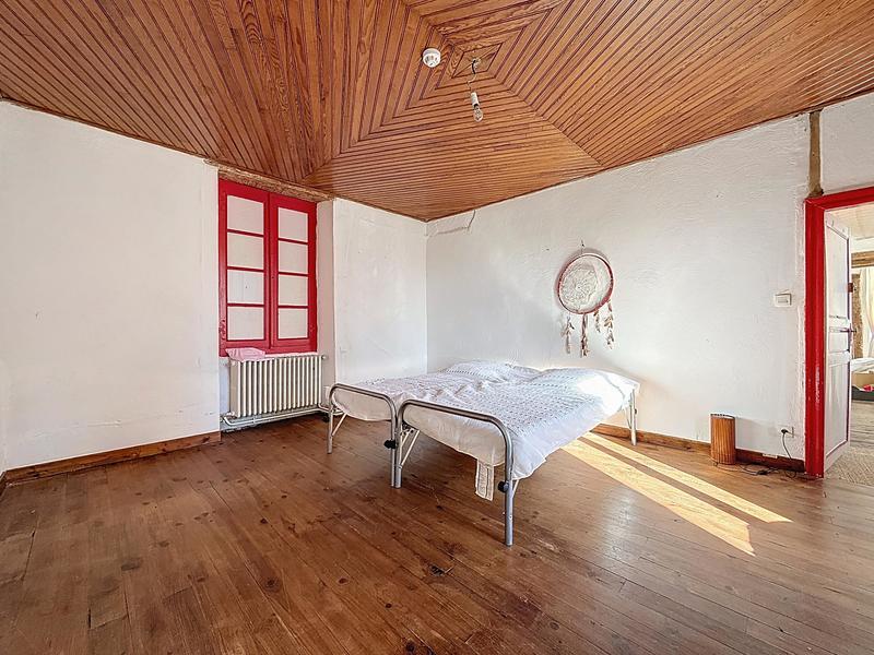 Maison ancienne - 302 m² - 12 pièces