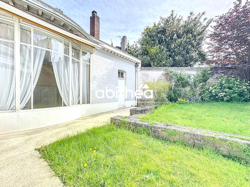 Maison - 328 m² - 10 pièces