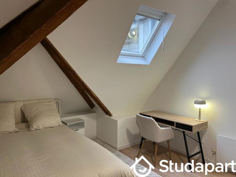 Chambre - 12 m² - 1 pièce