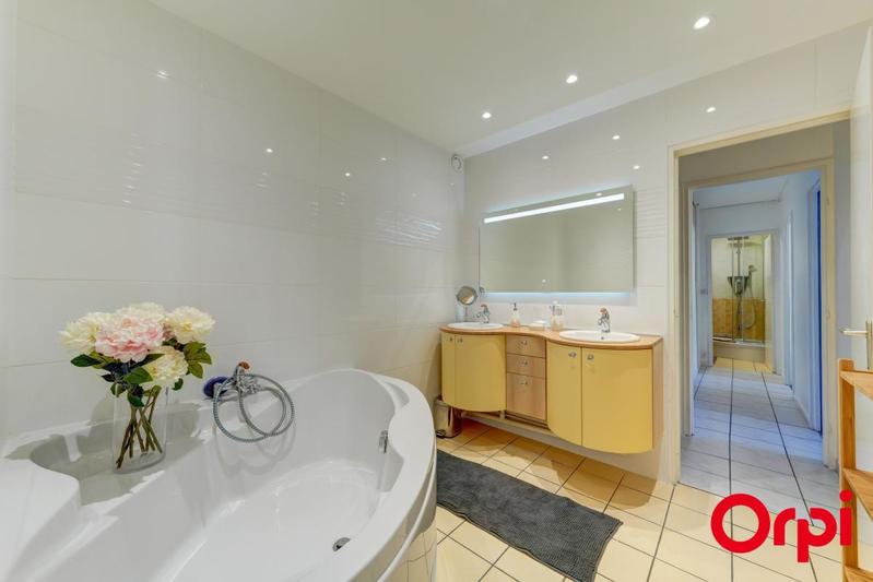 Appartement - 113 m² - 4 pièces