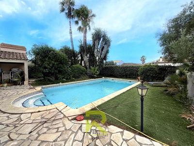 Villa - 174 m² - 8 pièces