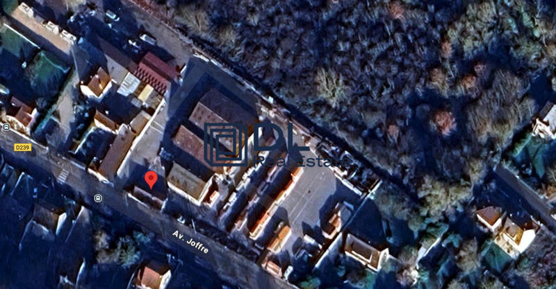 Terrain commercial - 5 400 m²