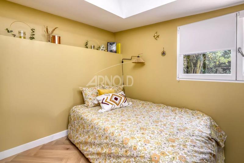 Maison - 200 m² - 10 pièces