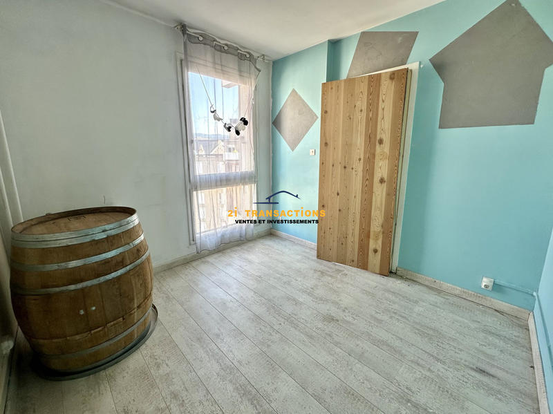 Appartement - 77 m² - 4 pièces