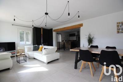 Maison - 104 m² - 4 pièces