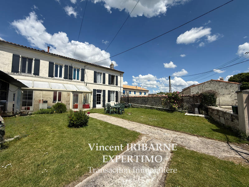 Maison - 140 m² - 5 pièces