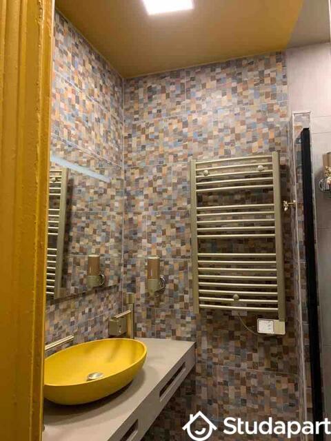 Chambre - 13 m² - 1 pièce