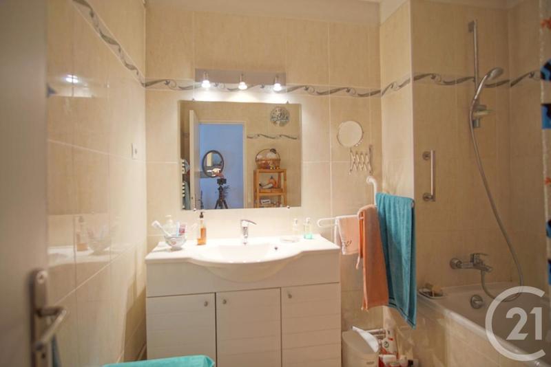 Appartement - 94 m² - 4 pièces