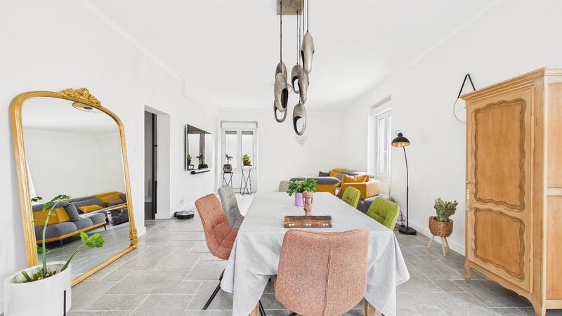 Maison - 236 m² - 7 pièces