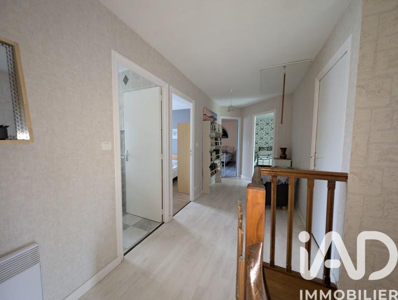 Maison - 214 m² - 8 pièces