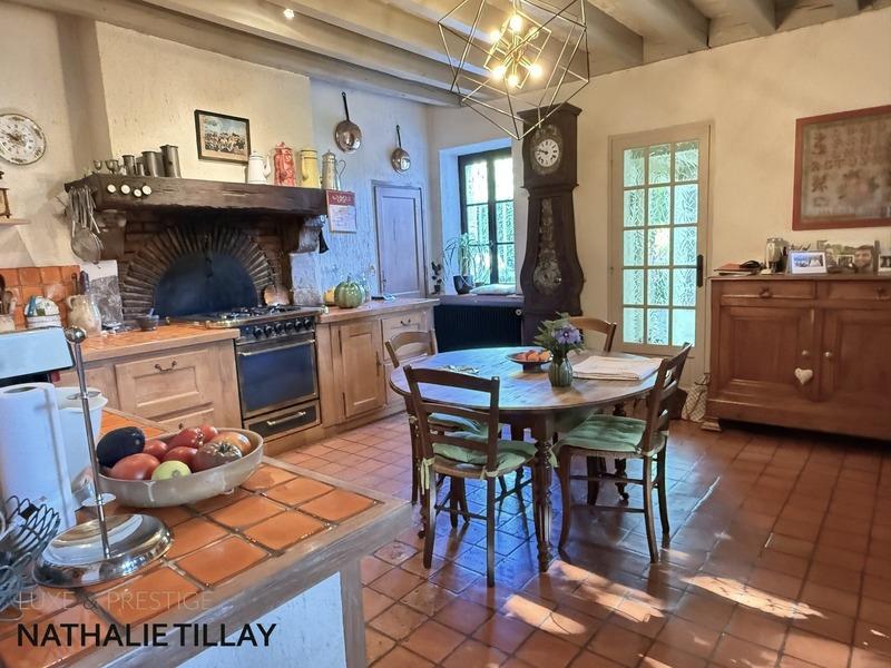 Maison bourgeoise - 204 m² - 6 pièces