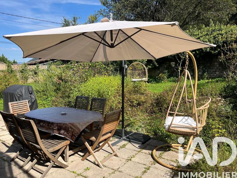 Maison - 160 m² - 8 pièces