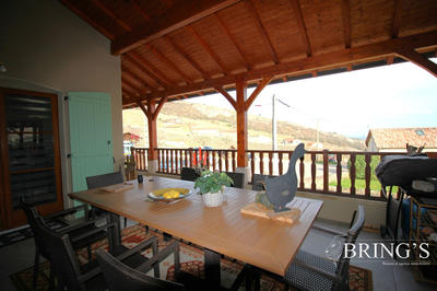 Maison - 244 m² - 7 pièces